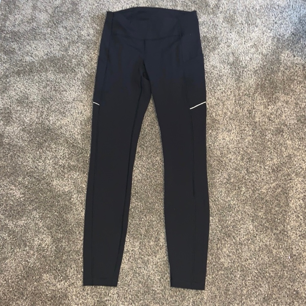 Black lululemon speed up tight leggings